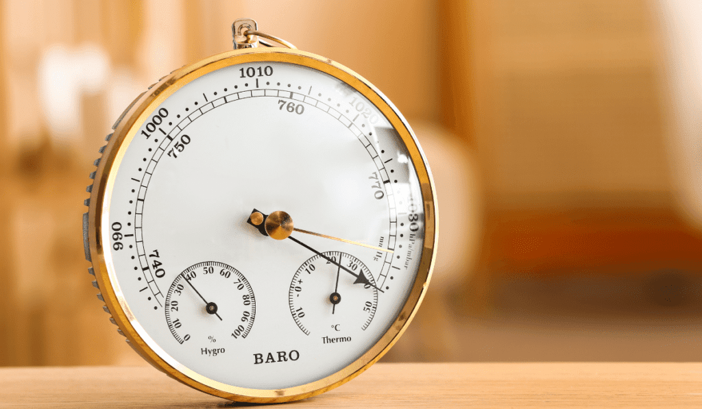 Picture of a barometer. 